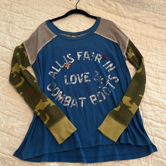 Free People  All Is Fair In Love and Combat Boots Long Sleeve Oversized Tee - Picture 1 of 7
